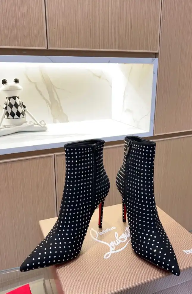 hype Christian Louboutin Boots