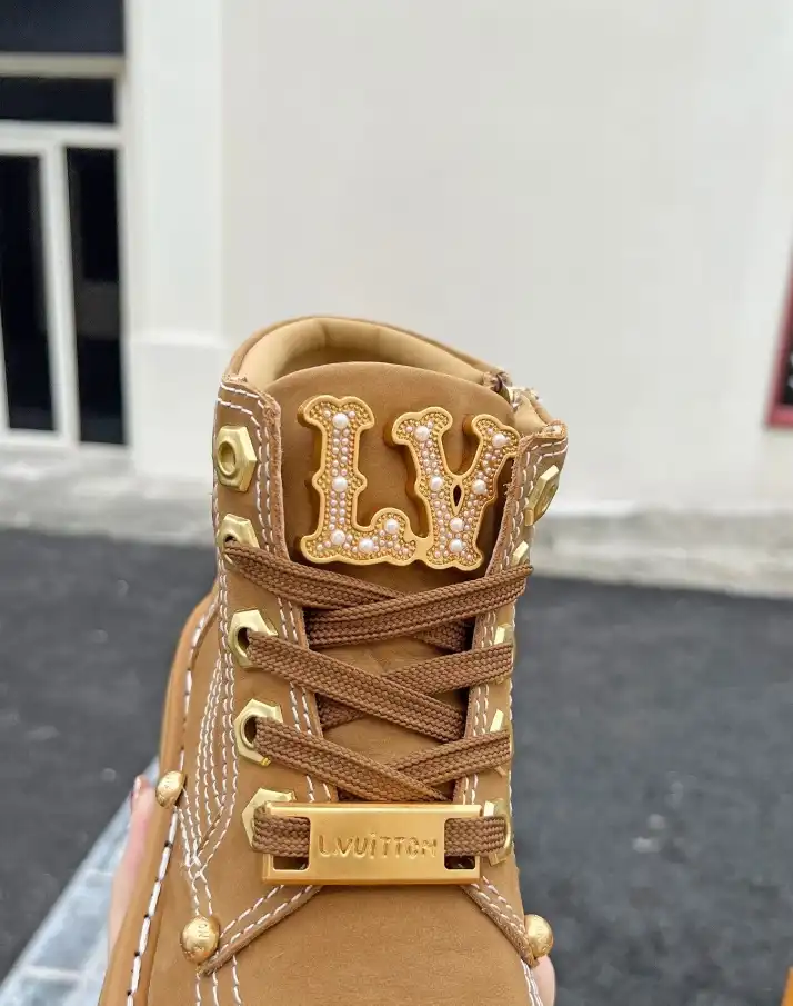 hype LV Boots