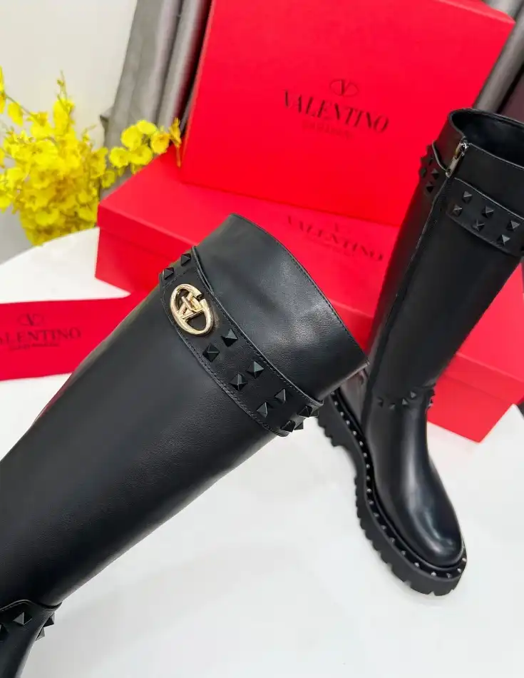 hype Valentino Boots