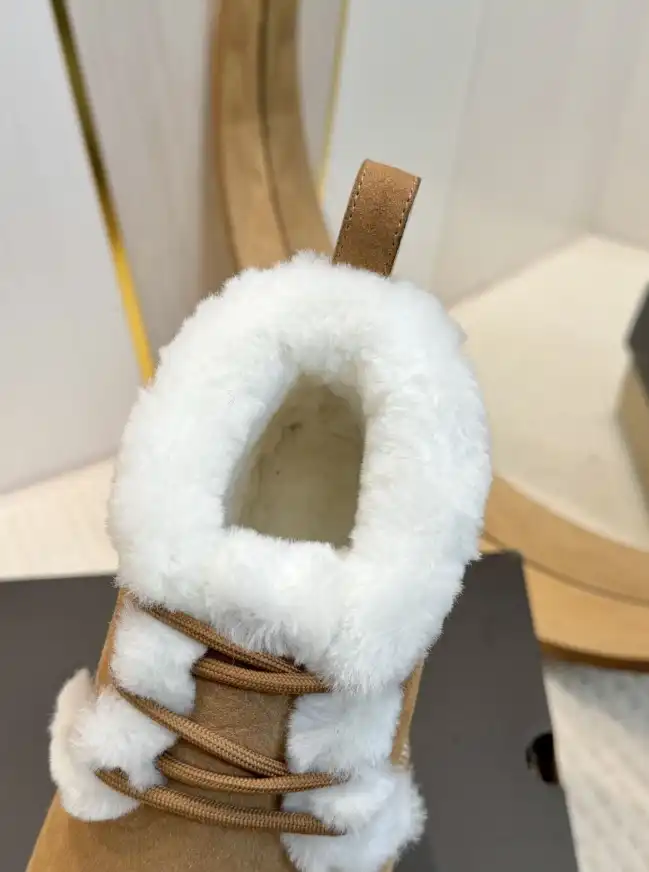 hype UGG Slippers