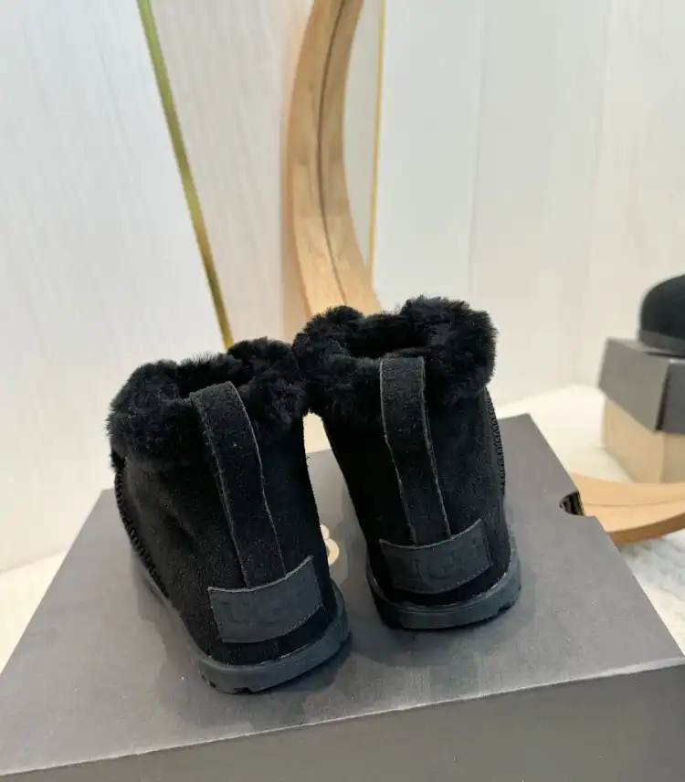 hype UGG Slippers