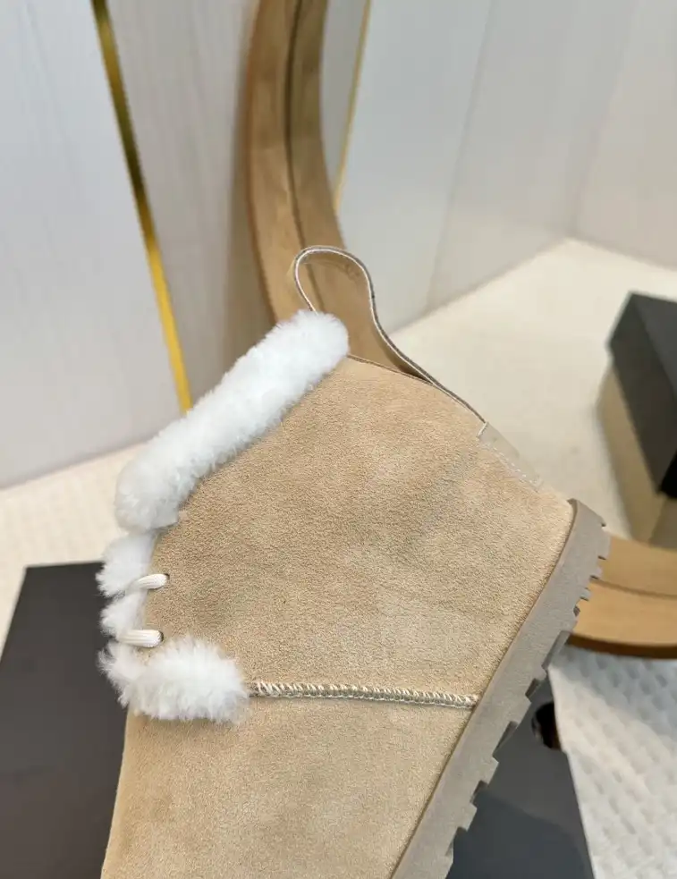 hype UGG Slippers