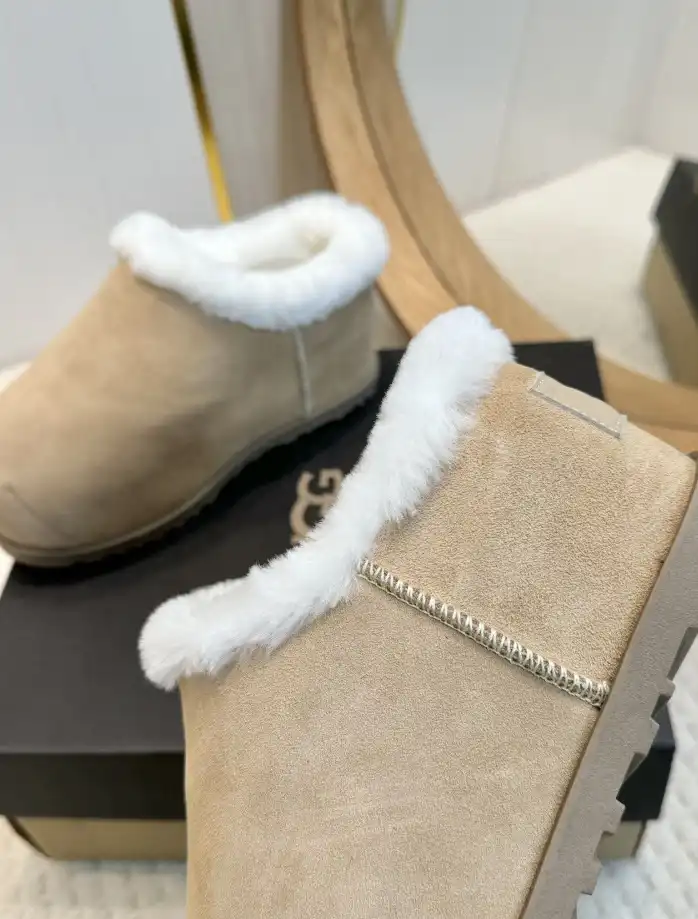 hype UGG Slippers