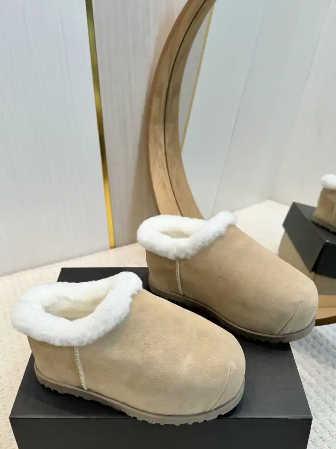 hype UGG Slippers