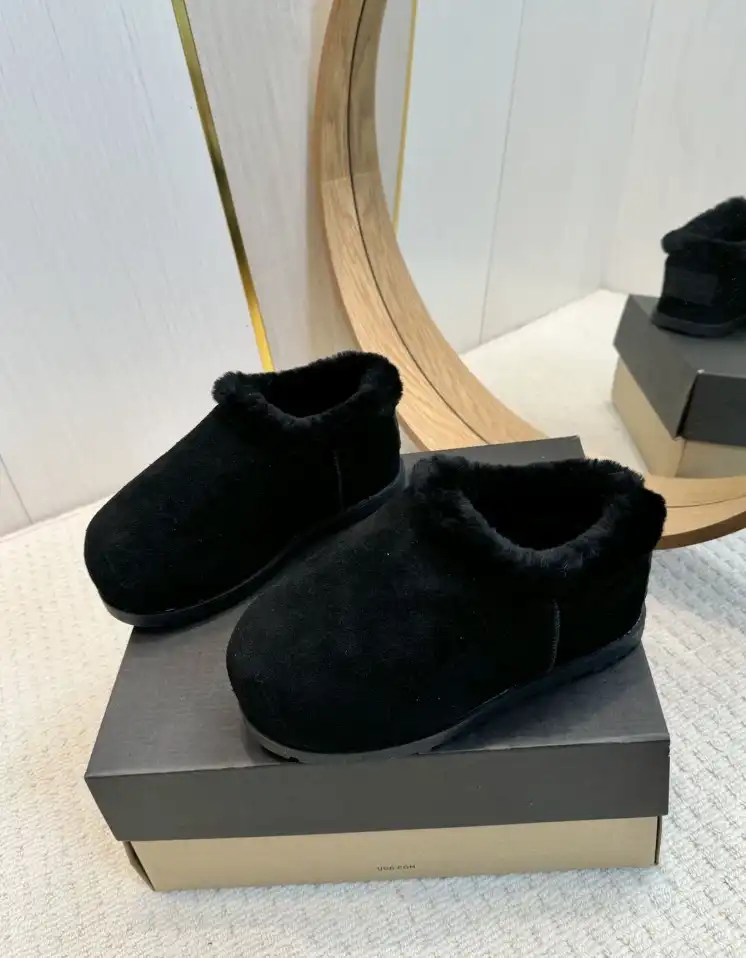 hype UGG Slippers