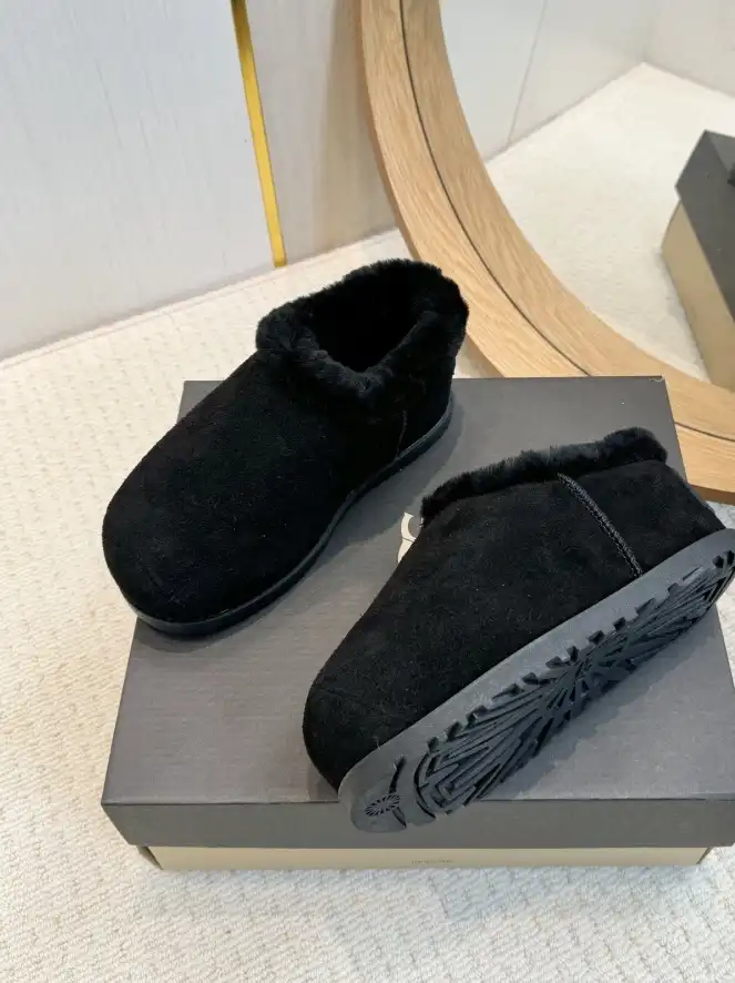 hype UGG Slippers