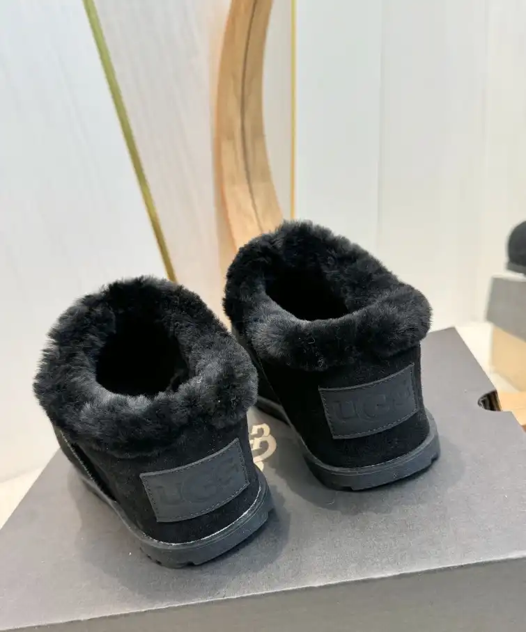 hype UGG Slippers