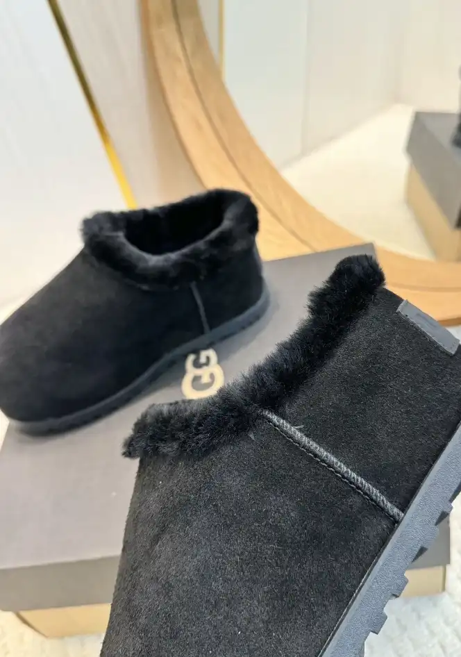 hype UGG Slippers