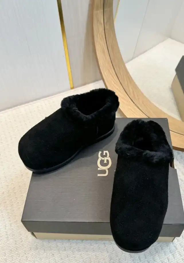 hype UGG Slippers