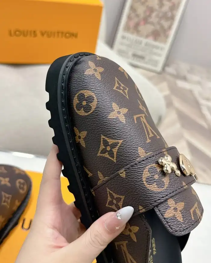 hype LV Slippers