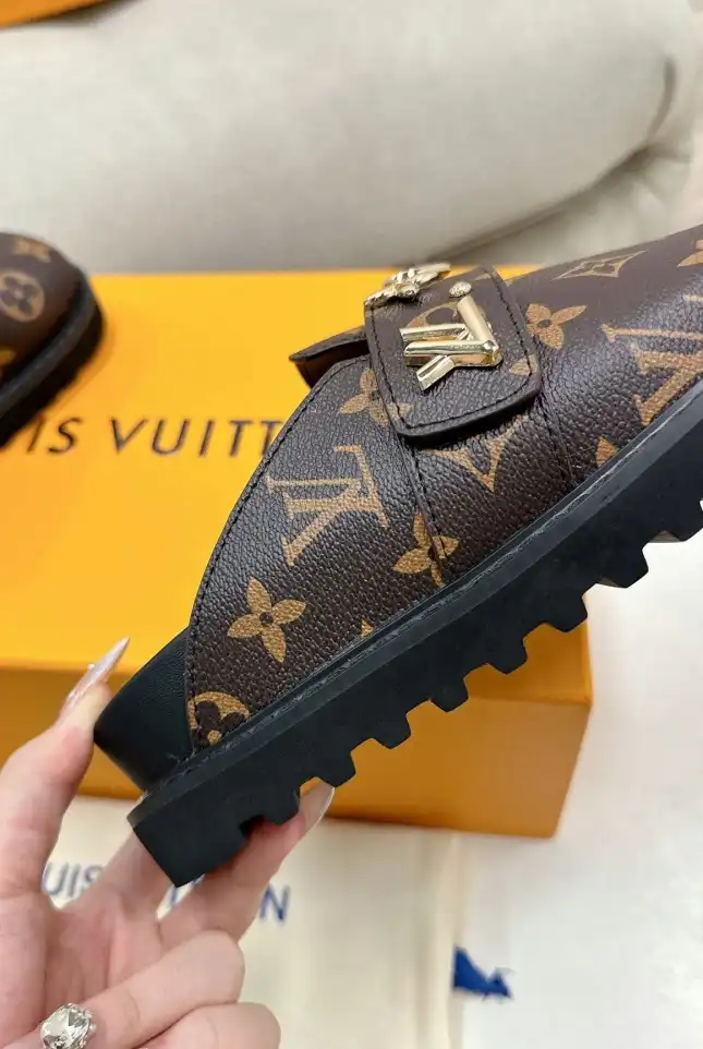 hype LV Slippers