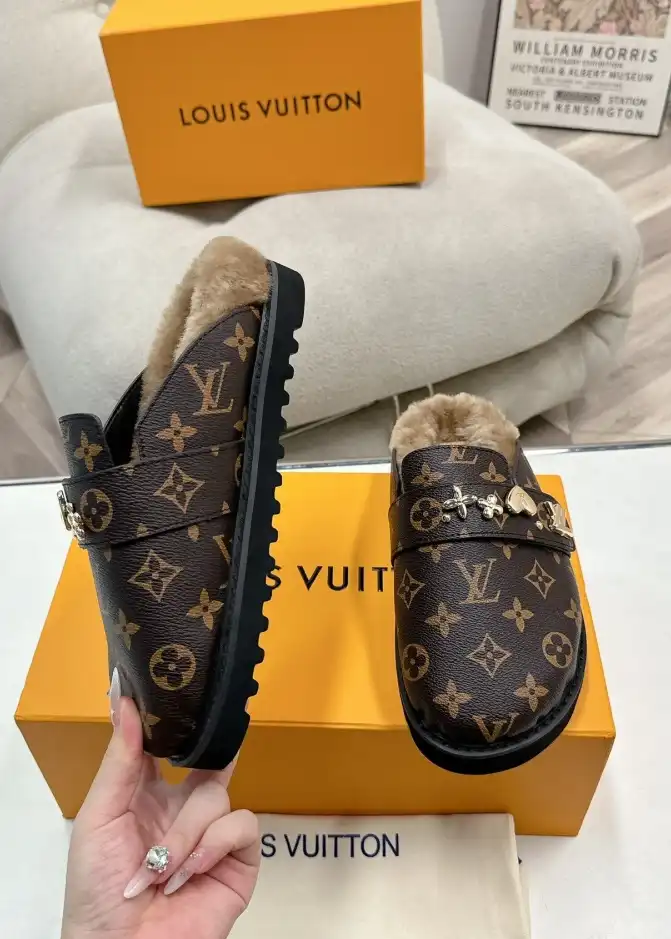 hype LV Slippers