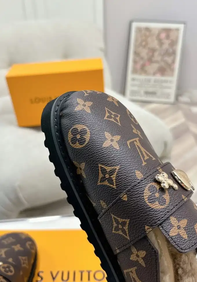 hype LV Slippers