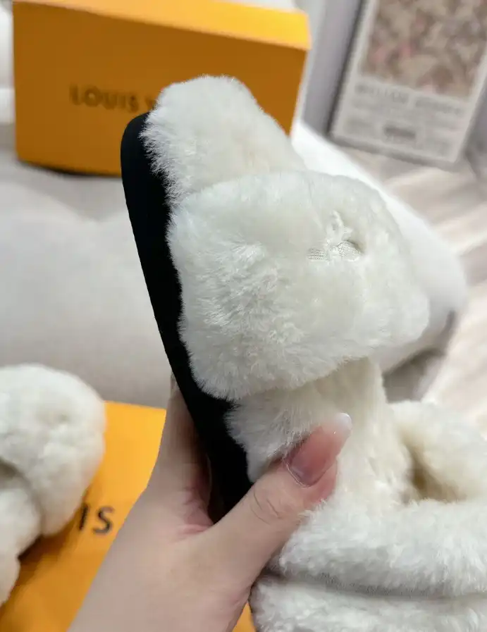 hype LV Slippers