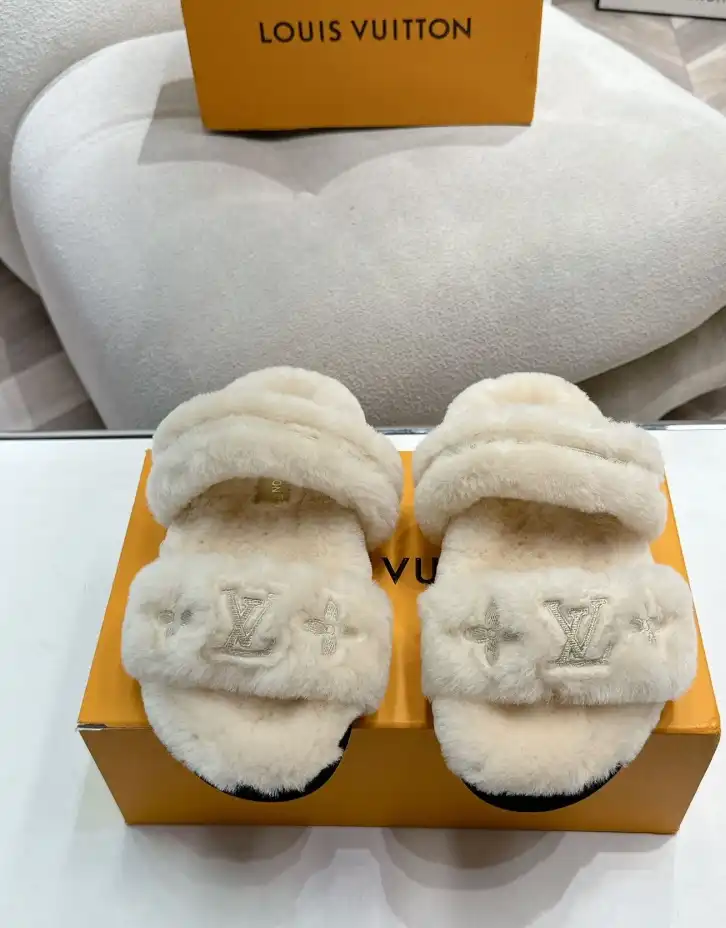 hype LV Slippers