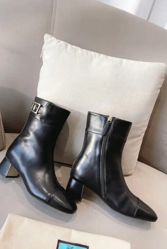 hype Gucci Boots