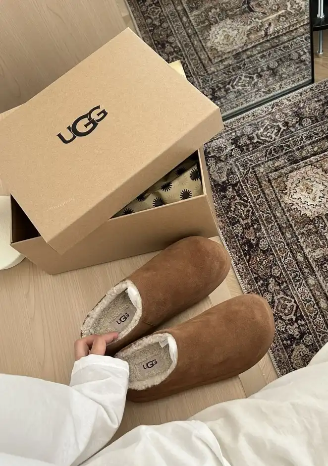 hype UGG Slippers