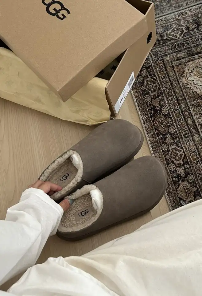 hype UGG Slippers