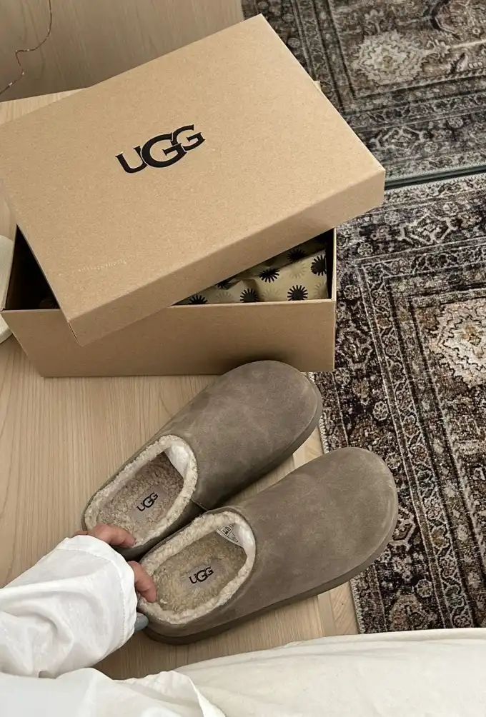 hype UGG Slippers