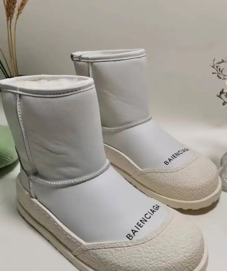 hype Balenciaga Boots