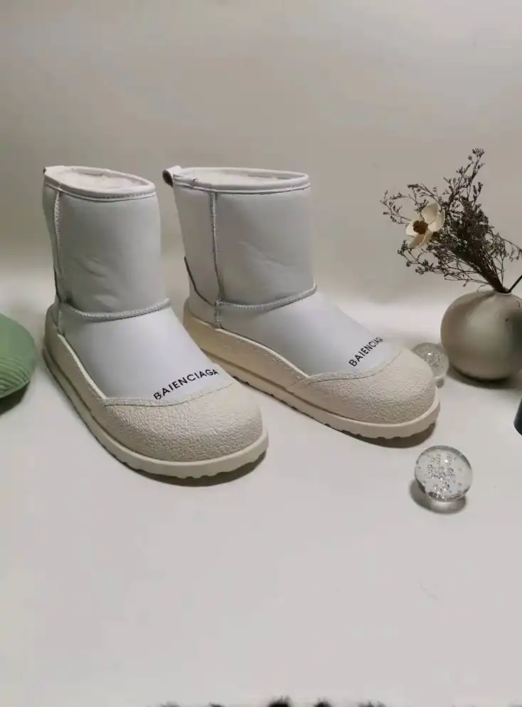 hype Balenciaga Boots