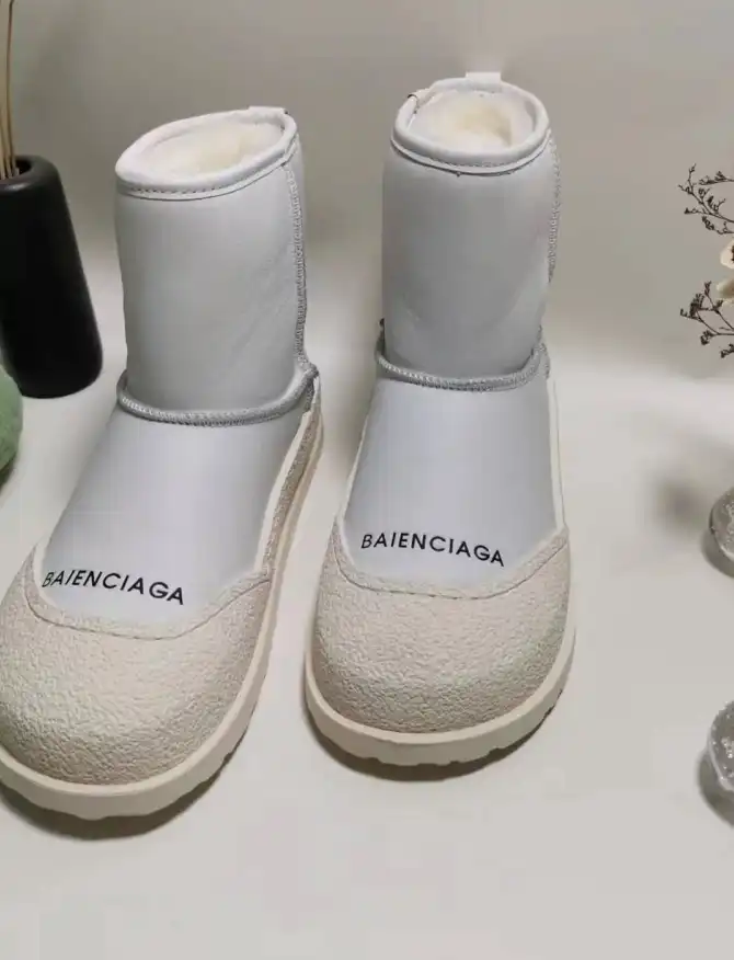 hype Balenciaga Boots