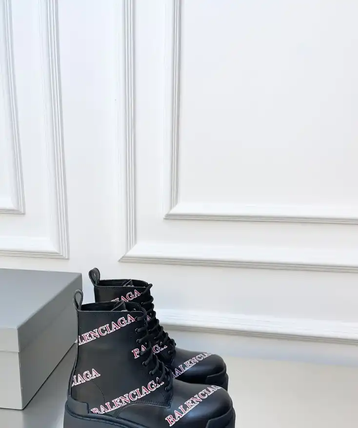 hype Balenciaga Boots