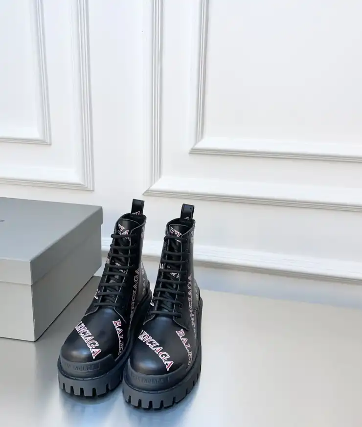 hype Balenciaga Boots