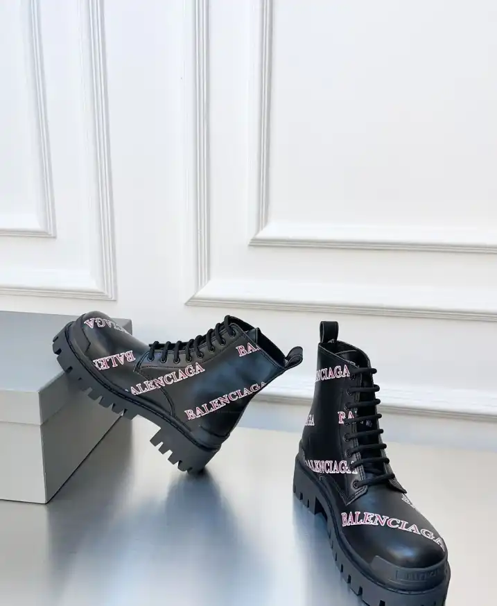 hype Balenciaga Boots