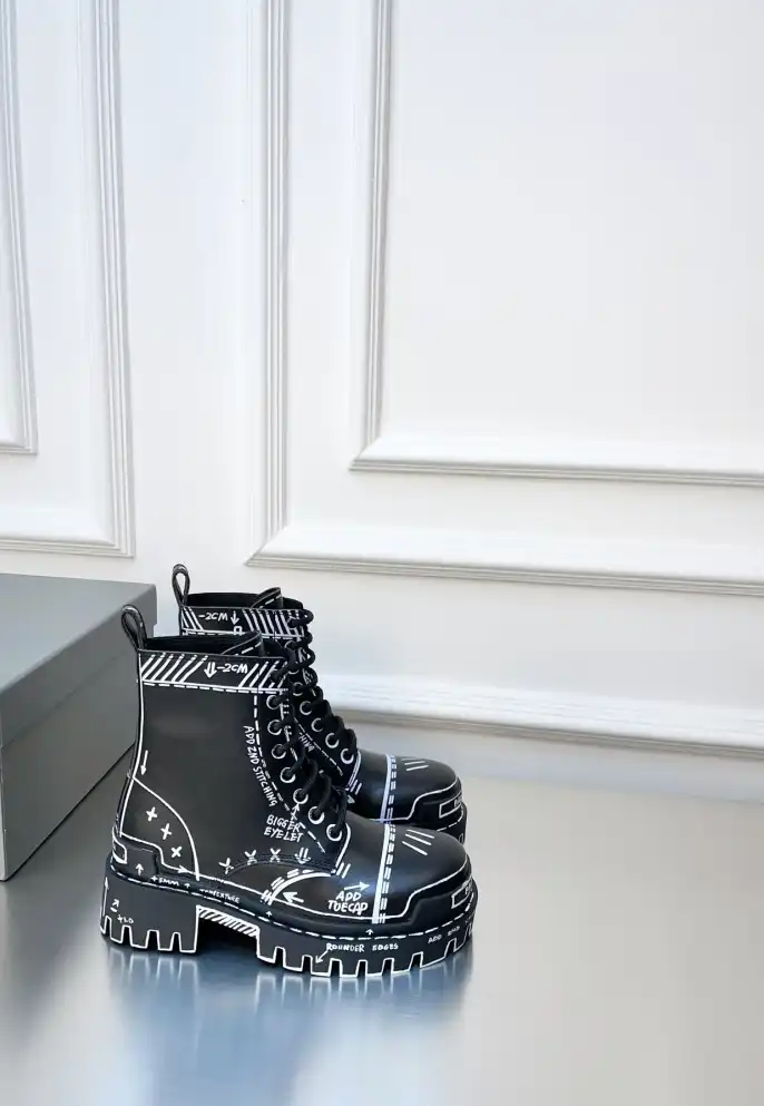 hype Balenciaga Boots