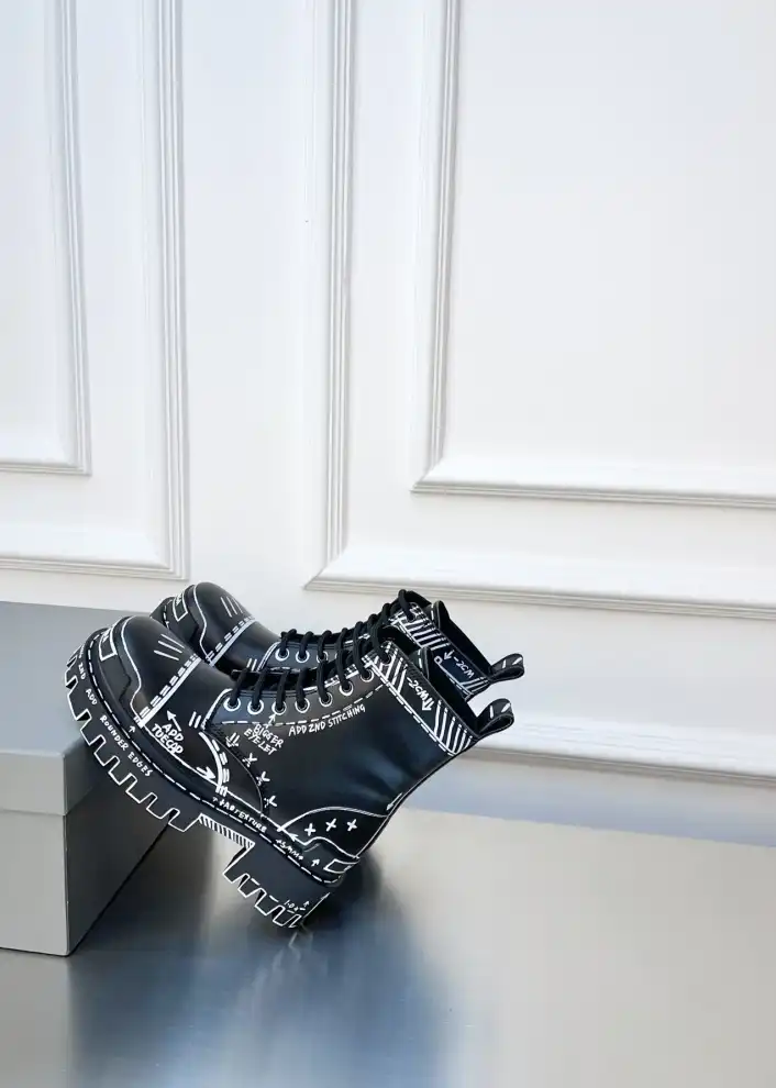 hype Balenciaga Boots