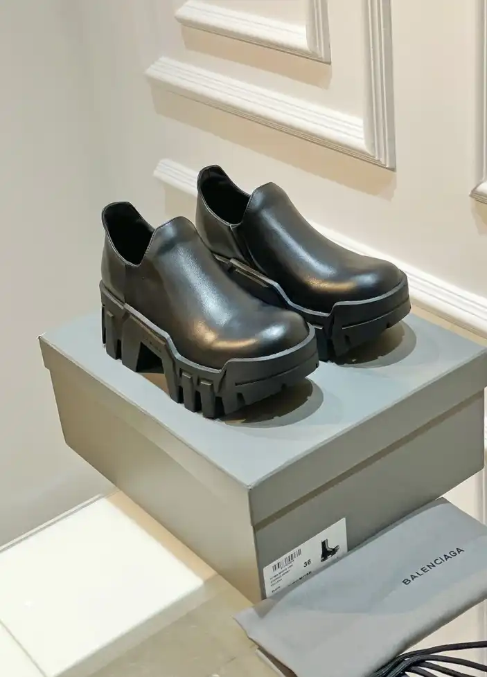 hype Balenciaga Boots