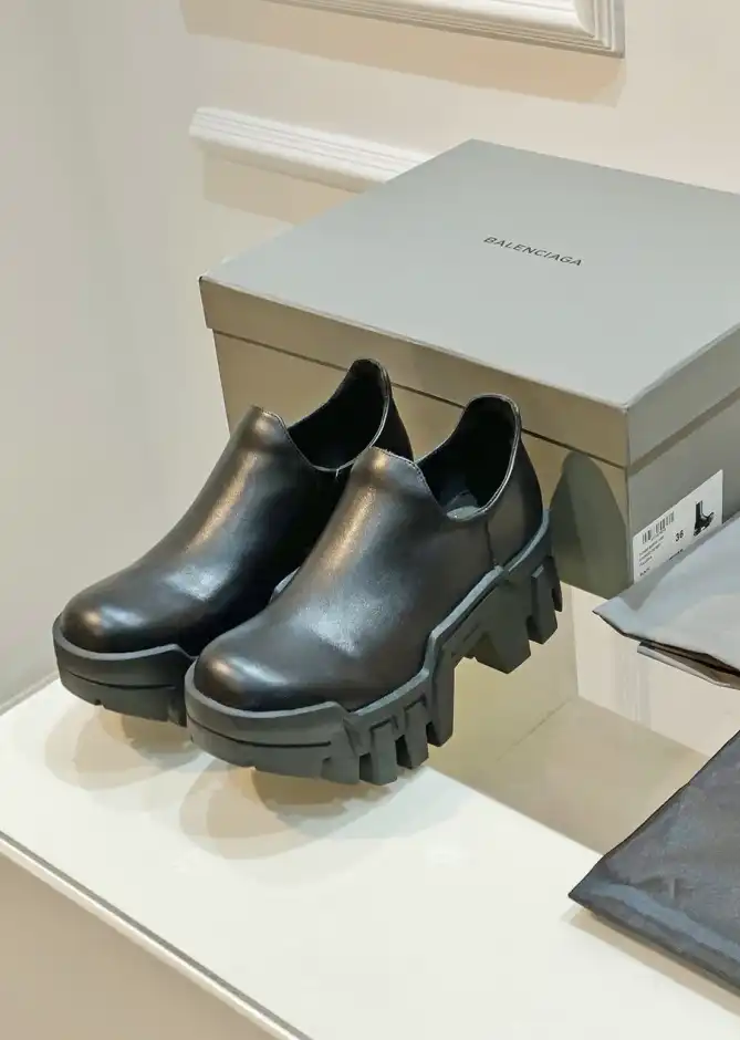 hype Balenciaga Boots