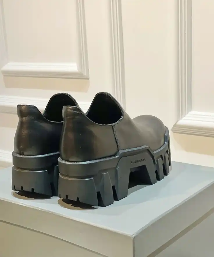 hype Balenciaga Boots