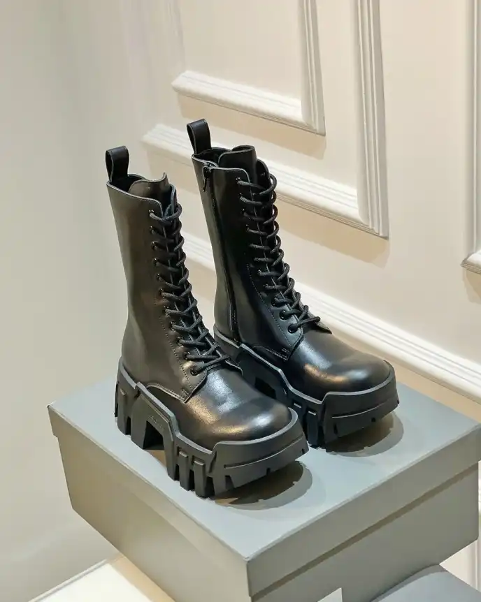 hype Balenciaga Boots