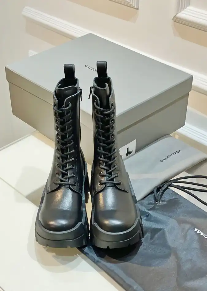 hype Balenciaga Boots