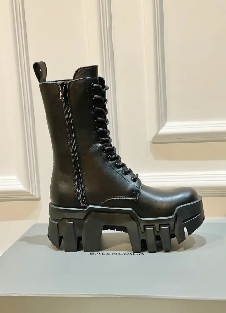 hype Balenciaga Boots