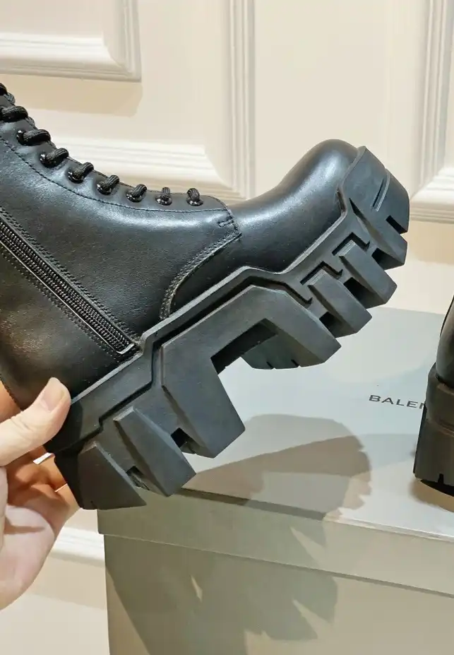 hype Balenciaga Boots