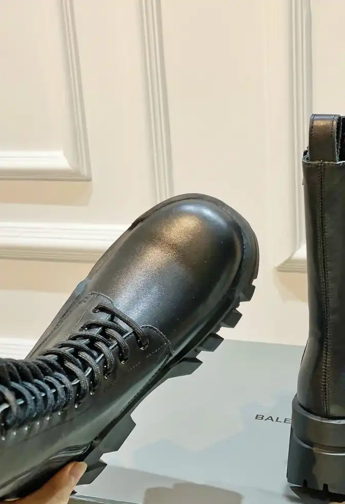 hype Balenciaga Boots