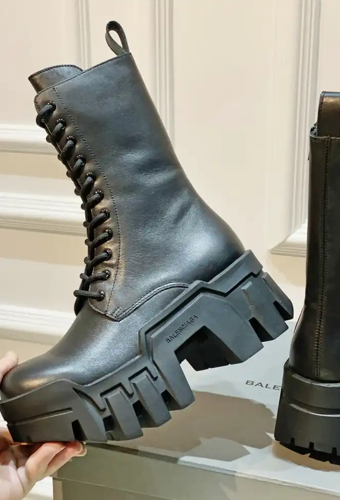 hype Balenciaga Boots