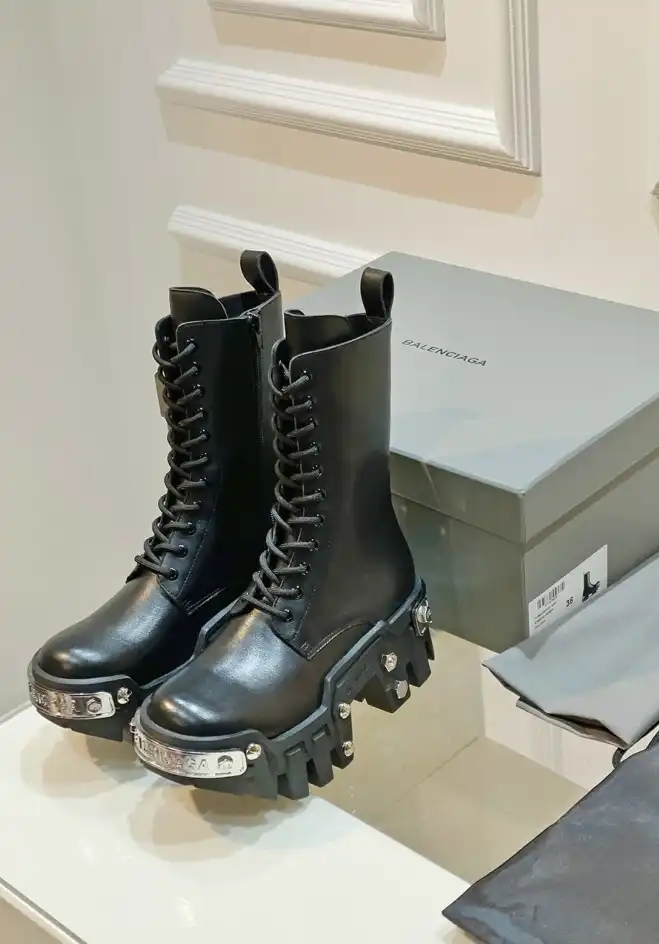 hype Balenciaga Boots