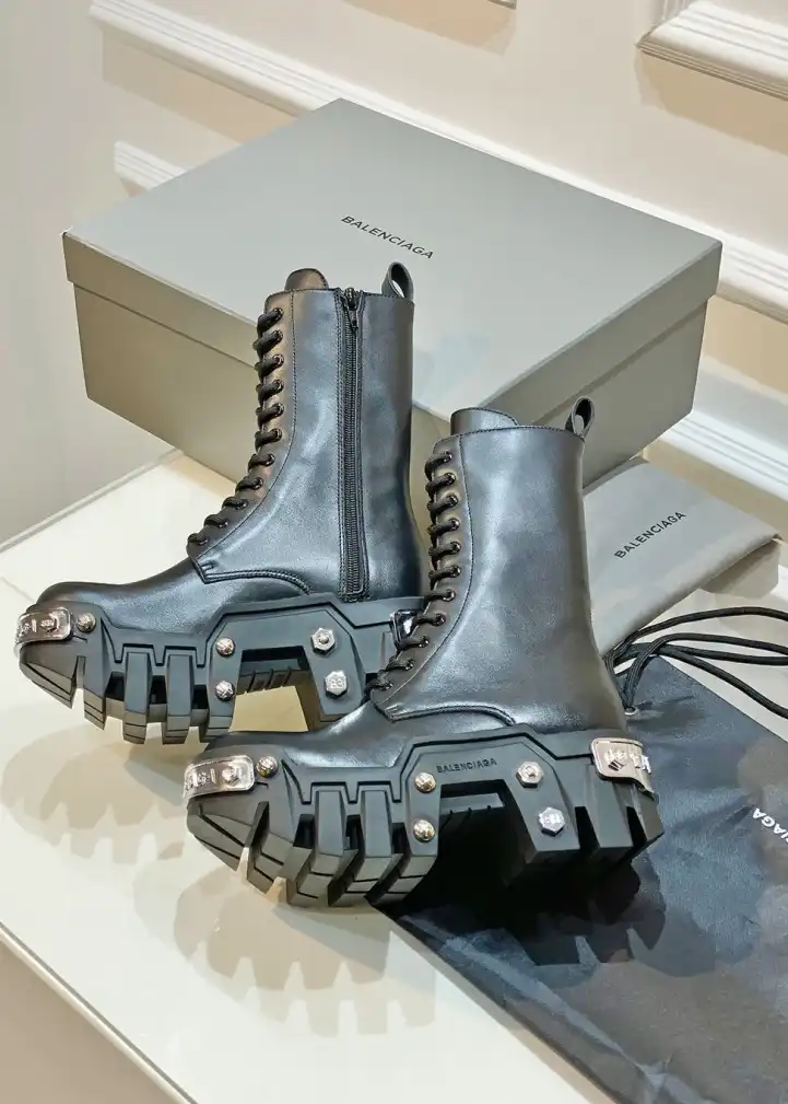 hype Balenciaga Boots