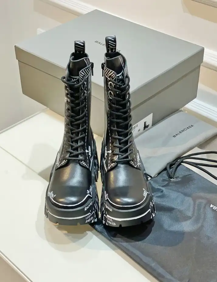 hype Balenciaga Boots