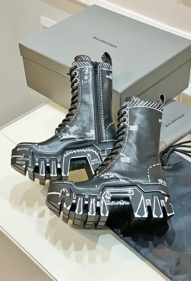 hype Balenciaga Boots