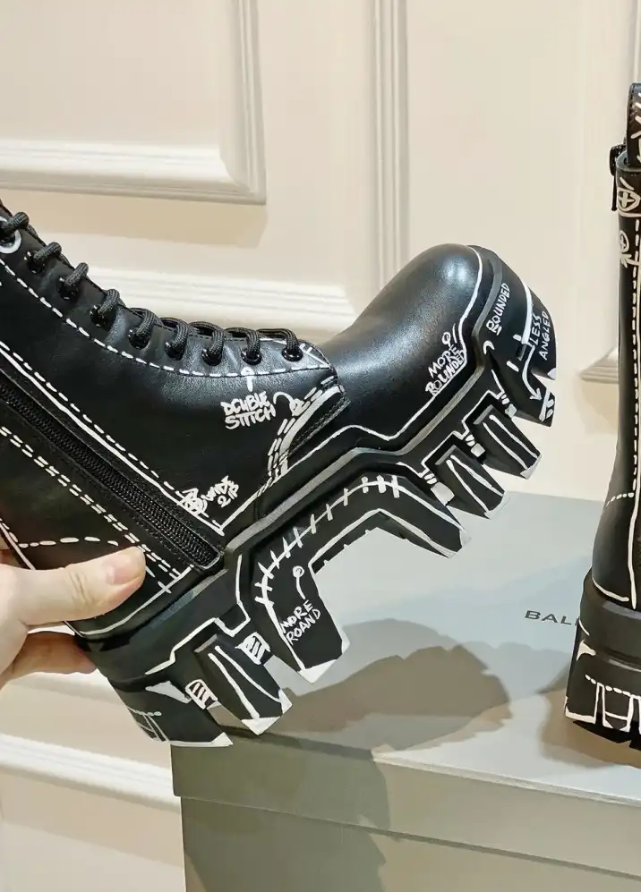 hype Balenciaga Boots