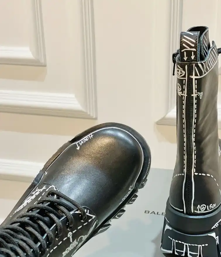 hype Balenciaga Boots