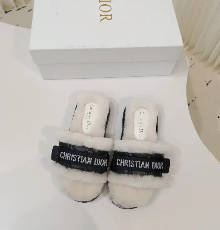 hype Christian Dior Slippers