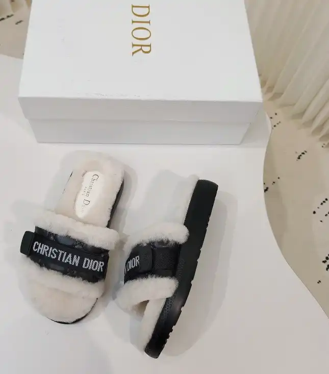 hype Christian Dior Slippers