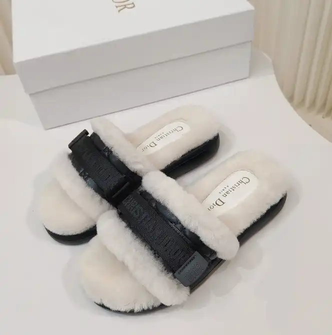 hype Christian Dior Slippers