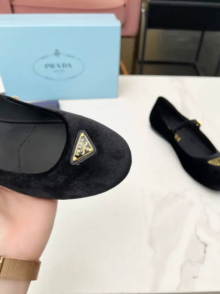 hype Prada flat shoes